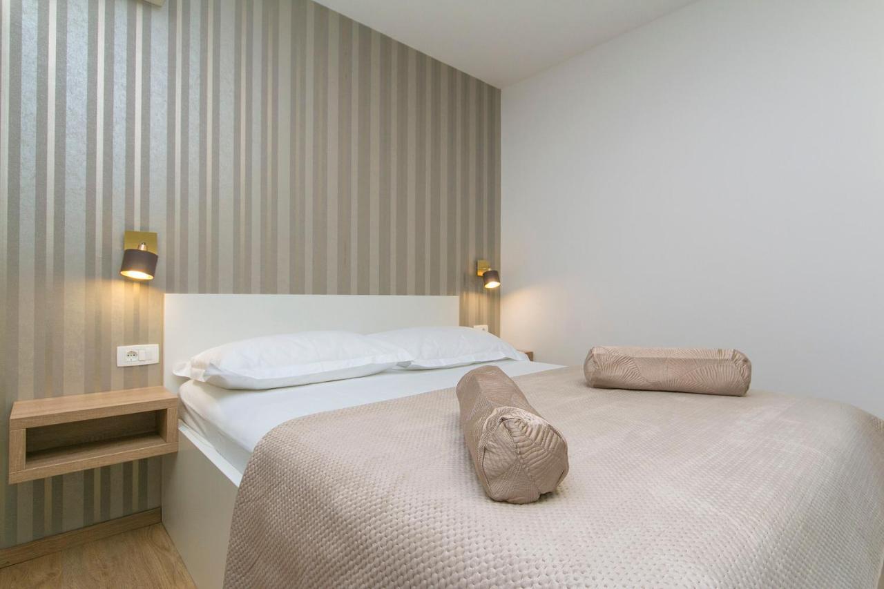 Apartments Vila Nadalina Delux Брела Екстер'єр фото