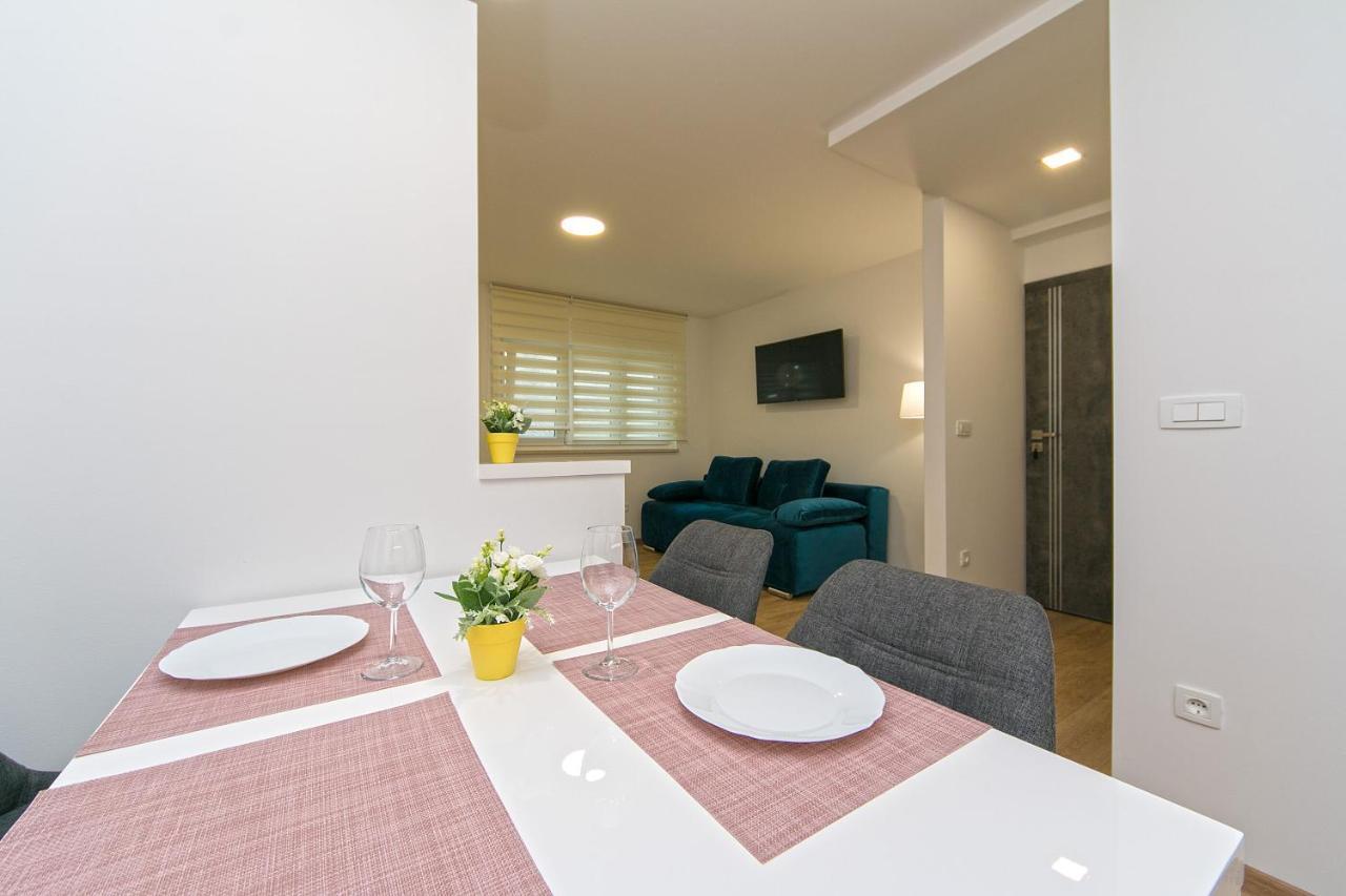 Apartments Vila Nadalina Delux Брела Екстер'єр фото