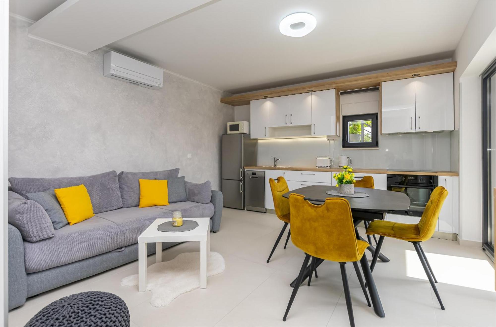 Apartments Vila Nadalina Delux Брела Екстер'єр фото