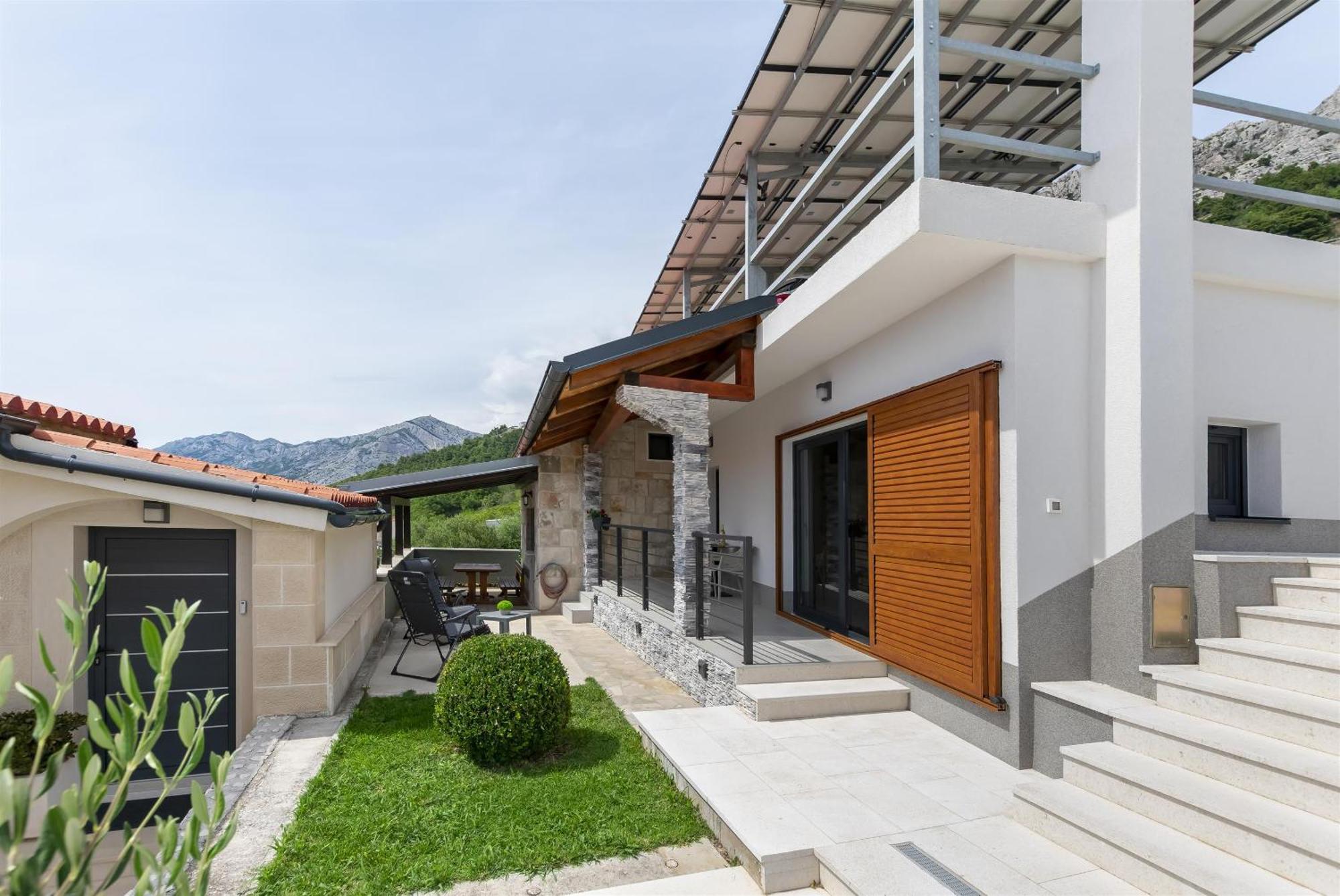 Apartments Vila Nadalina Delux Брела Екстер'єр фото